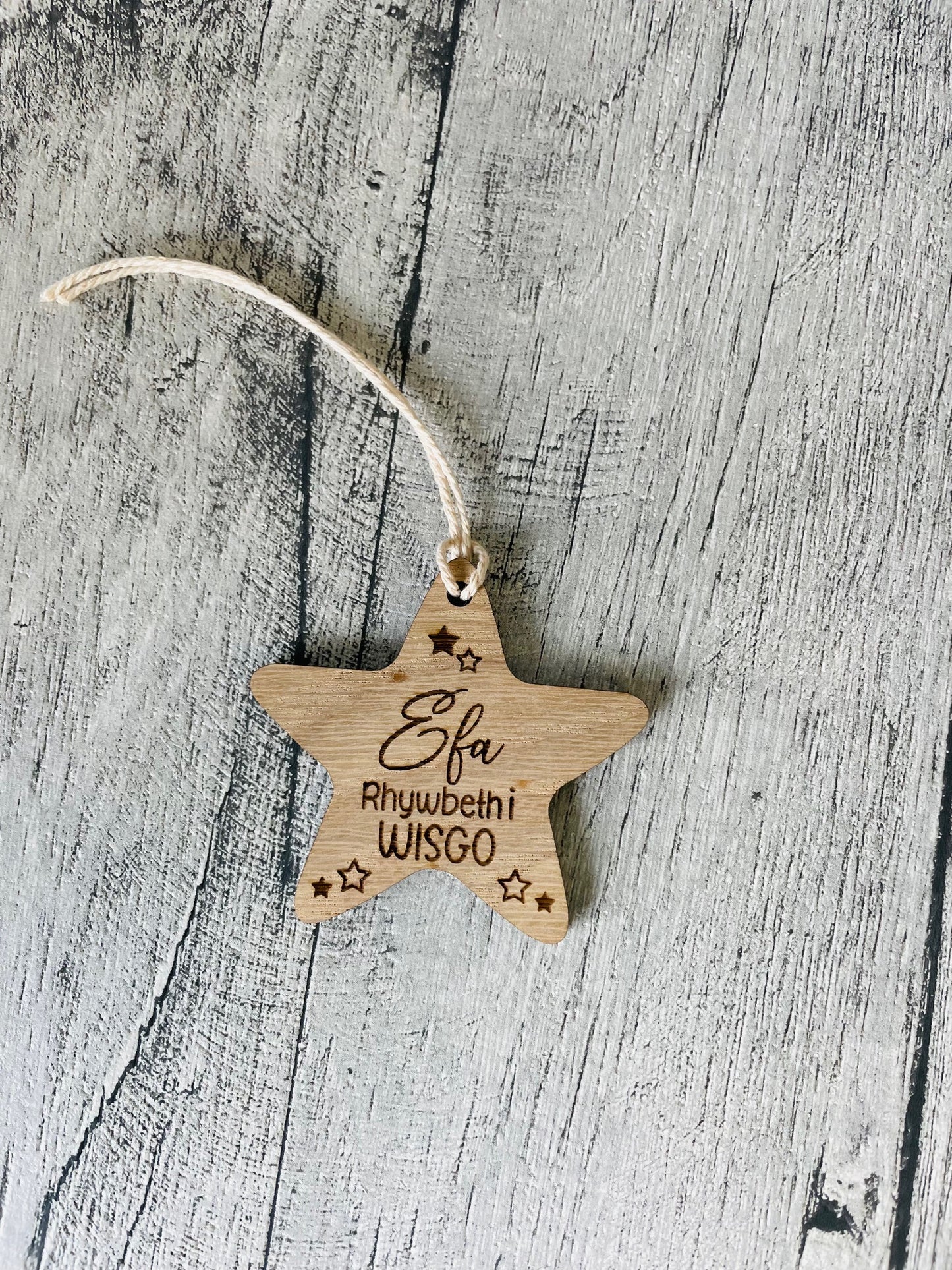 Welsh Personalised Wooden Gift Tags