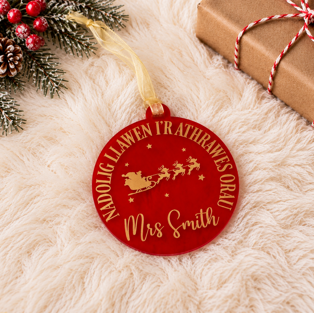 Nadolig Llawen I'R Athrawes Orau - Welsh Best Female Teacher Bauble
